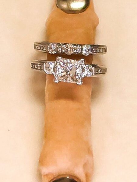 Verragio Engagement Ring and Wedding Band Set (1.51 G, Vs1 GIA Certified Princess Center Stone) - Image 4