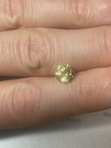 GIA Certified 1.60 CT Fancy Brown Yellow VVS2 Round Brilliant Diamond - Image 2