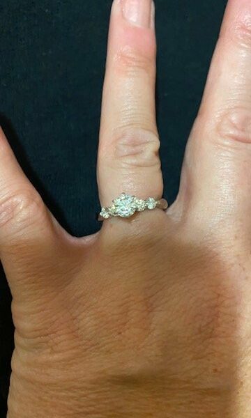 0.91 CT Round Brilliant Cut Diamond Ring - Image 4