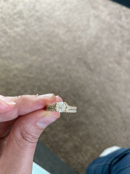 GIA Certified 0.70 Carat G SI2 Round Brilliant Diamond Ring - Image 4