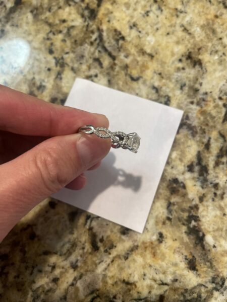 2.53 CT H I1 Round Brilliant Diamond Ring - Image 5