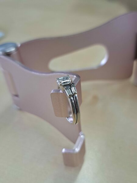 0.55 G-H VVS1 Emerald Cut Diamond Vintage Wedding Ring Set - Image 5