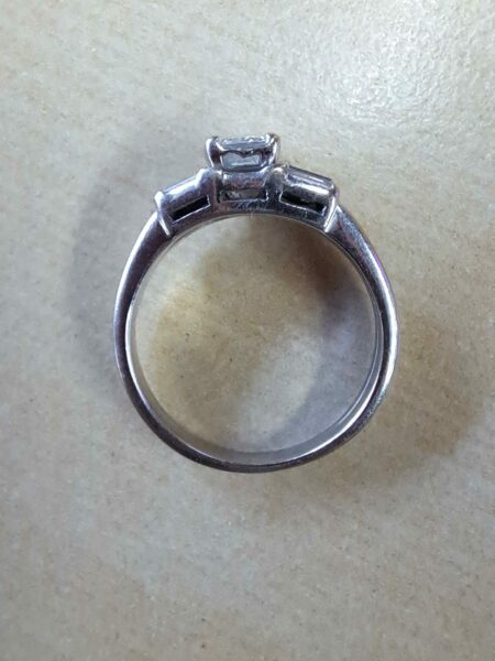 0.55 G-H VVS1 Emerald Cut Diamond Vintage Wedding Ring Set - Image 3