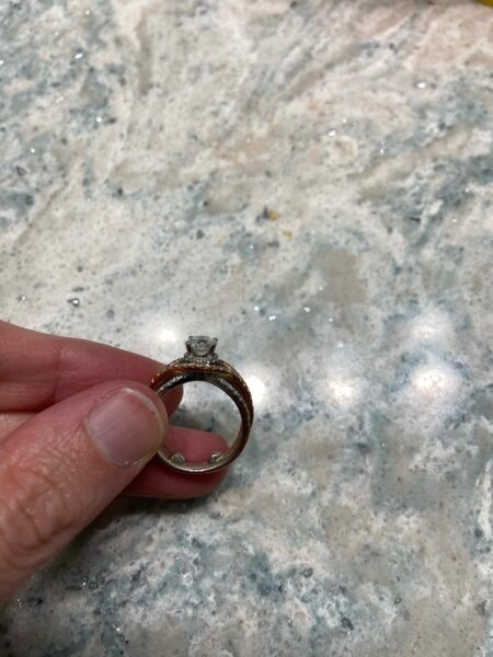 GIA Certified 0.81 CT F VS2 Round Brilliant Natural Diamond Ring - Image 4