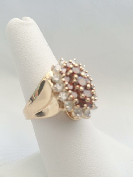 0.60 CT G-H SI1-SI2 Round Brilliant Diamond and Ruby Ring - Image 2
