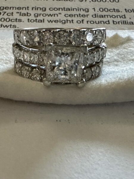 2.07ct f,vs2 lab-gown princess cut center-stone, natural diamond setting with 2 additional  lab-grown diamond bands . - Image 2