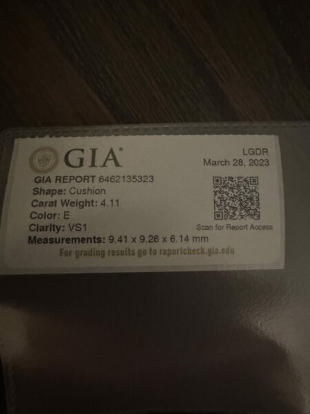 Lab Grown 4.11 ct E,vs1 Cushion Cut GIA certified - Image 2