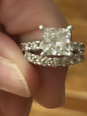 Lab-grown platinum, princess cut wedding band set