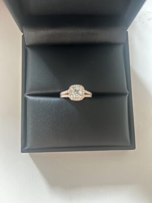 IGI Certified 1.00 CT F VS2 Lab Grown Square Cushion Cut Diamond Engagement Ring