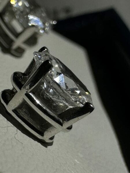 IGI Certified 1.0 CT Total Weight F-G VS2-SI1 Lab Grown Oval Brilliant Diamond 14k White Gold Earrings - Image 5