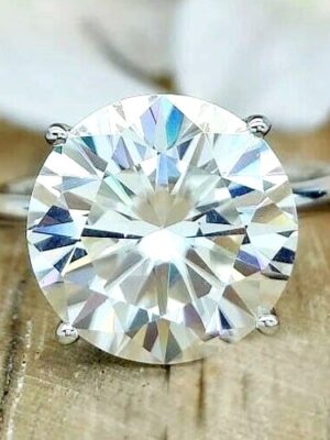 IGI Certified 4.06 CT F SI 1 Lab Grown Solitare Diamond 14kt Ring