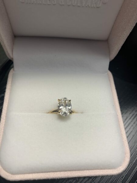 IGI Certified 2.19 CT E VS1 Lab Grown Oval Brilliant Diamond Ring - Image 2