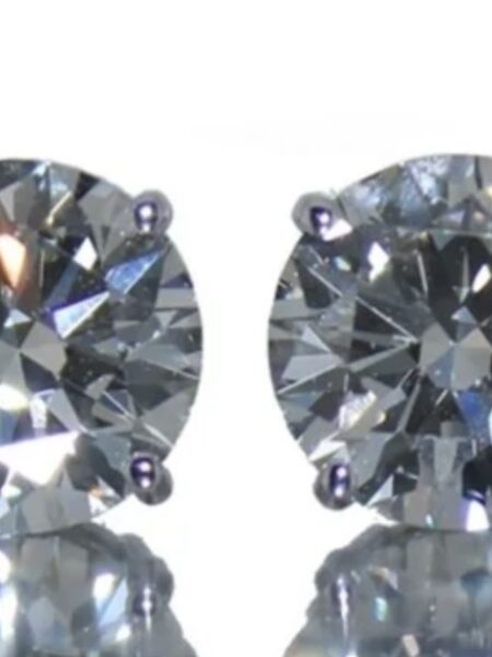 4.57 CTW I VVS2 White Gold Diamond Stud Earrings - Image 4