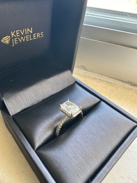 GSI Certified 2.07 CT F VVS2 Radiant Diamond Ring - Image 6
