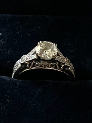 GIA Certified 0.90 CT I SI 1 Center Diamond Antique Looking Ring