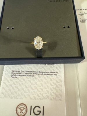 IGI Certified 4.0 CT G VS 1 Lab Grown Solitaire Diamond Engagement Ring