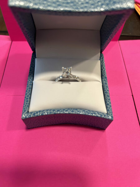 1.17 CT G VS1 LAB-GROWN PRINCESS CUT DIAMOND ENGAGEMENT RING - Image 3