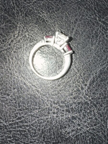 GIA Certified 1.01 CT H VS2 Princess Cut Diamond Ring with Two Faceted Pear Shaped Natural Rubies - Image 5