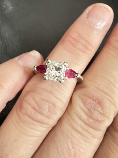 GIA Certified 1.01 CT H VS2 Princess Cut Diamond Ring with Two Faceted Pear Shaped Natural Rubies - Image 4