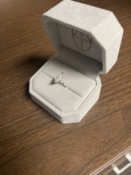 0.73 CT F VS1 Lab Grown Marquise Brilliant Diamond Ring - Image 4