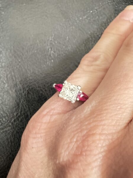 GIA Certified 1.01 CT H VS2 Princess Cut Diamond Ring with Two Faceted Pear Shaped Natural Rubies - Image 3