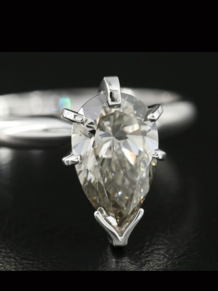 1.54 CT K-L VVS2-VS1 Pear Cut Lab Grown Diamond Solitare Ring - Image 6