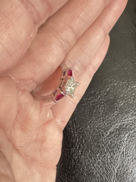 GIA Certified 1.01 CT H VS2 Princess Cut Diamond Ring with Two Faceted Pear Shaped Natural Rubies - Image 2