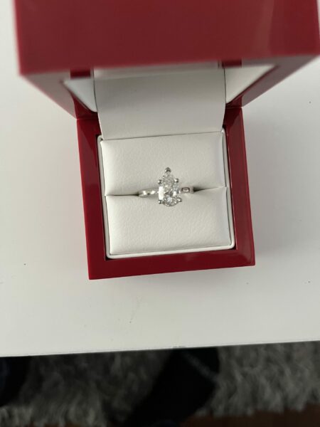IGI Certified 2.06 CT F VVS2 Lab Grown Pear Brilliant Engagement Ring - Image 6