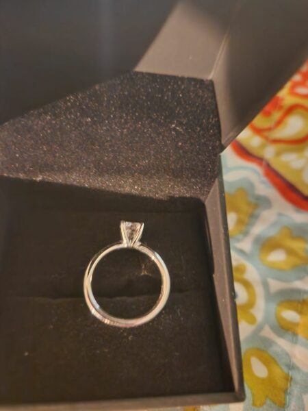 Wedding/engagement set:  2 CT Lab Grown solitaire engagement 14 kt gold ring and 1 CT lab grown ladies 14 kt gold band. Mens white gold band - Image 3