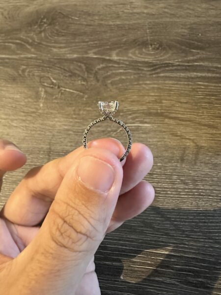 IGI Certified 2.19 CT F VVS2 Lab Grown Round Brilliant Diamond Ring - Image 5