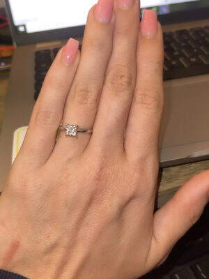 IGI Certified 0.84 CT H VVS1 Lab Grown Princess Cut Diamond Ring