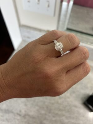 GIA Certified 2.41 CT H SI 1 Round Brilliant Diamond Ring