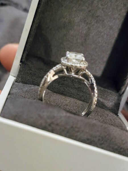 IGI Certified 1.01 CT F VVS2 Lab Grown Square Cushioned Brilliant Diamond Ring - Image 2