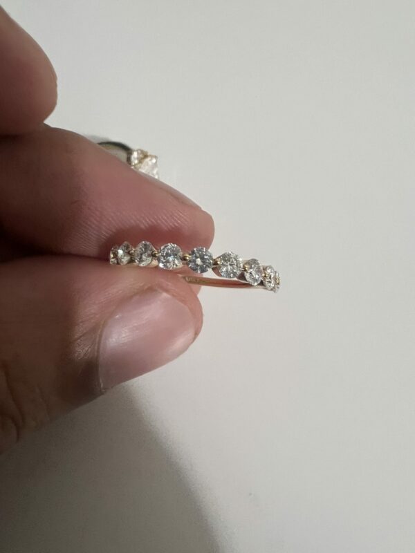 IGI Certified 2.11 CT E VS1 Lab-Grown Pear Brilliant Ring with Matching Wedding Band - Image 4