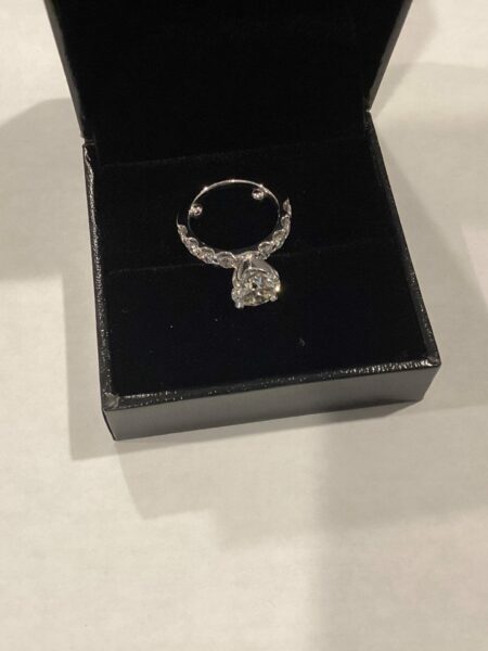 IGI Certified 2.50 CT G VS2 Lab Grown Round Brilliant Diamond Ring - Image 4