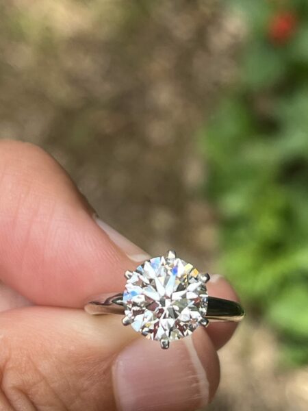IGI Certified 3.13 CT H VS 1 Lab Grown Round Brilliant Diamond Ring - Image 2