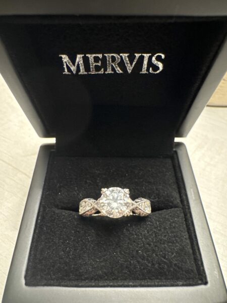 IGI Certified 1.33 CT G VS1 Lab Grown Round Brilliant Diamond Tacori Ring - Image 2