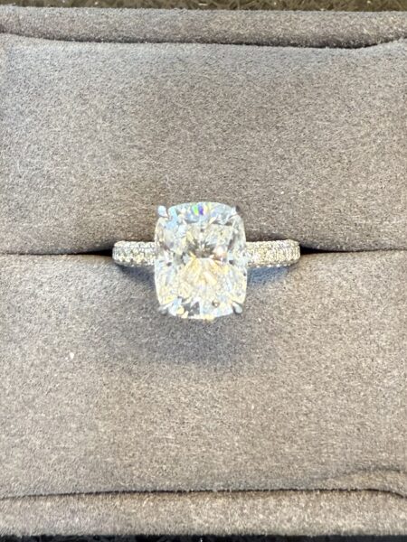 GIA Certified 3.27 CT D VVS1 Lab Grown Cushion Modified Brilliant Diamond Ring - Image 5