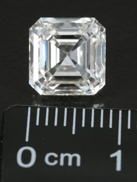 IGI Certified 4.02 CT E VVS2 Lab Grown Square Emerald Cut Diamond - Image 4