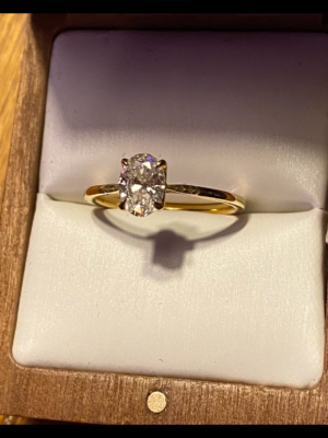 IGI Certified 0.96 CT D VVS2 Lab Grown Oval Brilliant Diamond Ring