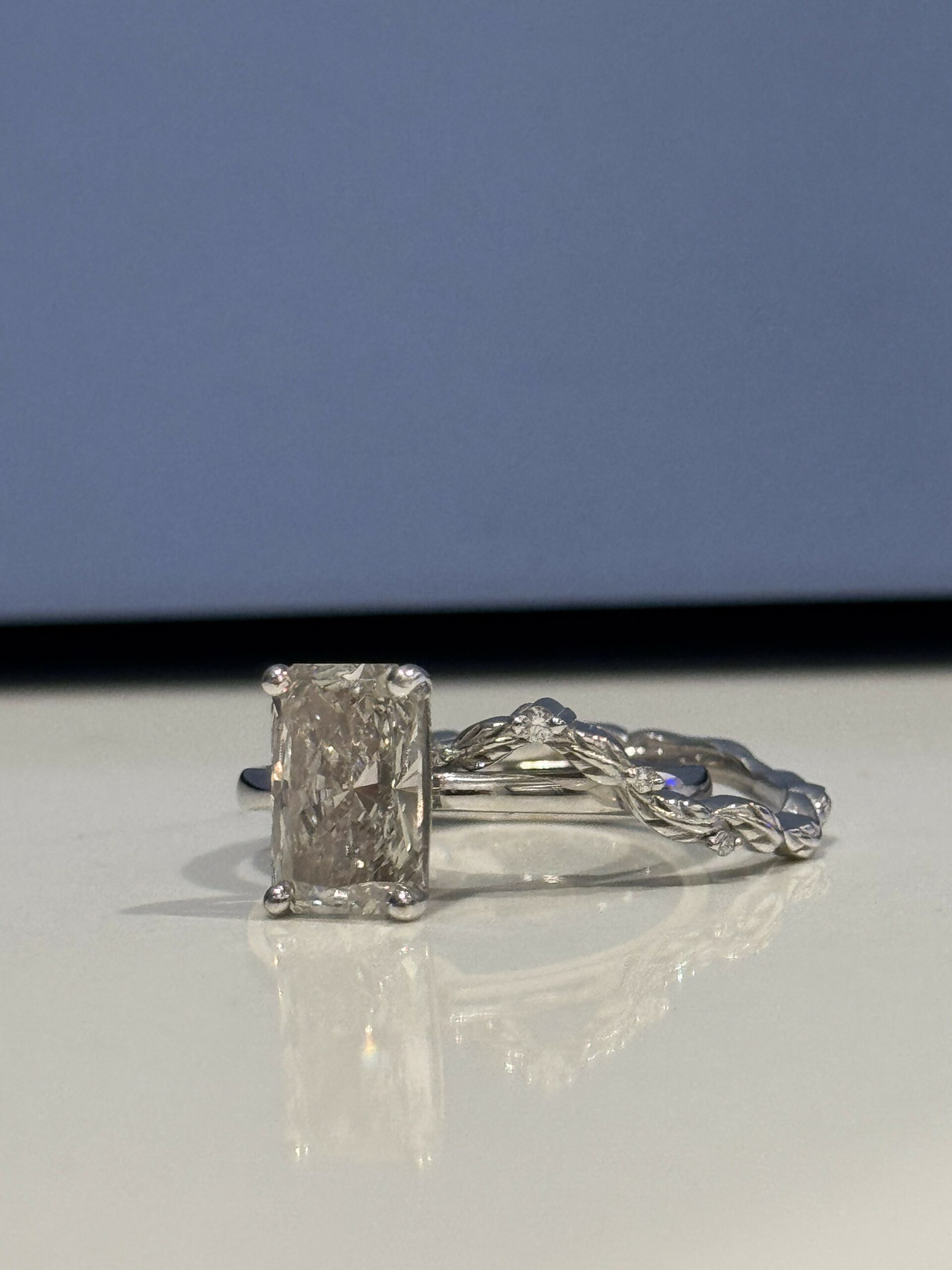 IGI Certified 2.51 CT H VS1 Lab Grown Cut Cornered Rectangular Modified Brilliant Diamond Ring and Matching Band