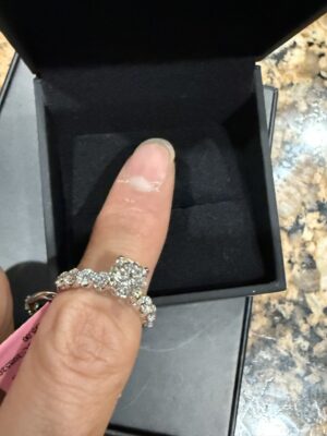 1.54 CT G VS1 Lab Grown Round Brilliant Diamond Ring and Matching Band