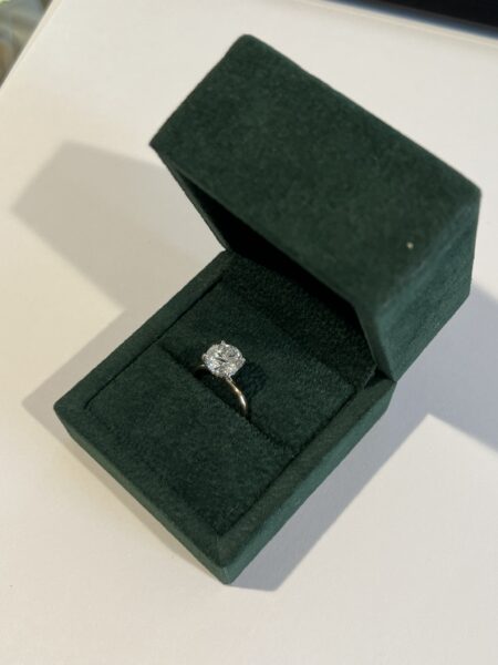 3.03 CT F VS1 Lab Grown Round Brilliant Diamond Ring - Image 9