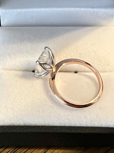 IGI Certified 3.03 CT E VS1 Lab Grown Emerald Cut Diamond 14 KT Rose Gold Ring - Image 6