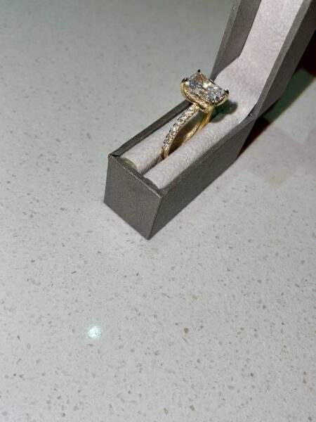 IGI Certified 3.02 CT E VVS2 Lab Grown Cut Cornered Rectangular Modified Brilliant Diamond Ring - Image 8