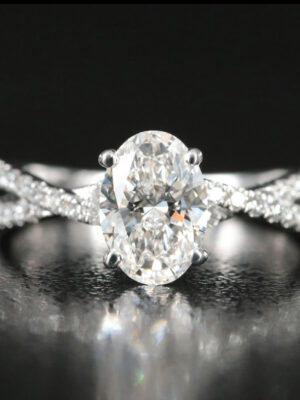 IGI Certified 1.36 CT G VS1 Lab Grown Oval Brilliant Diamond Ring