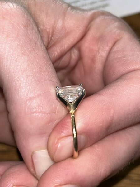 3.02 CT F SI1 Lab Grown Radiant Diamond 14 KT Gold Ring - Image 5
