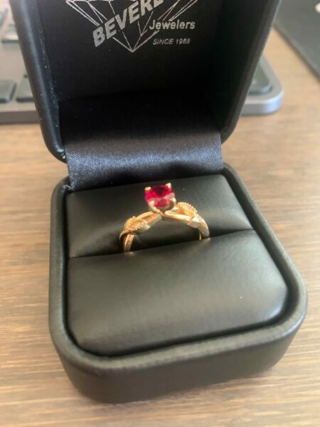 2 0.05 CTW E-F VS Lab Grown Round Brilliant Diamonds and Ruby Ring - Image 7