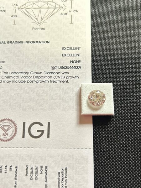 IGI Certified 2.85 CT G VS1 Lab Grown Round Brilliant Diamond - Image 5