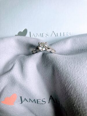 IGI certified 1.58 CT D VS1 Lab Grown Round Diamond 18KT White Gold Ring